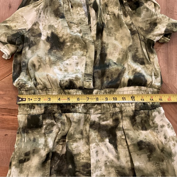 Anthropologie Olive Green Abstractβ Wide-Leg Jumpsuit Size M NWT - Picture 9 of 11